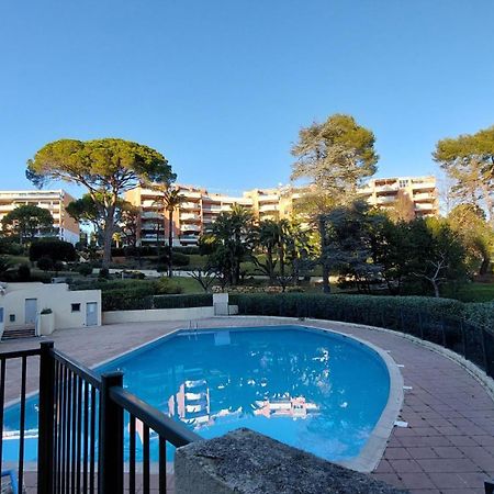 Charmant Appartement Residentiel Avec Terrasse, Jardin Privatif Et Piscine A Cannes Exteriér fotografie
