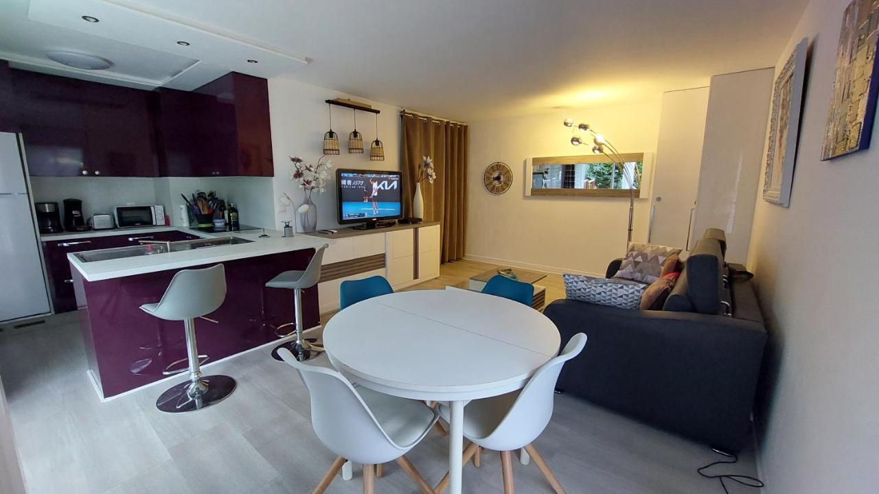 Charmant Appartement Residentiel Avec Terrasse, Jardin Privatif Et Piscine A Cannes Exteriér fotografie
