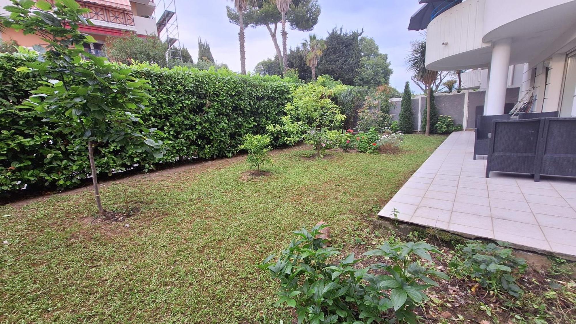Charmant Appartement Residentiel Avec Terrasse, Jardin Privatif Et Piscine A Cannes Exteriér fotografie